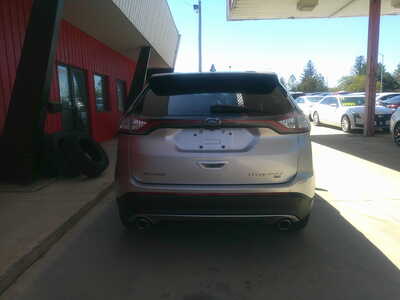 2016 Ford Edge, $7433. Photo 5