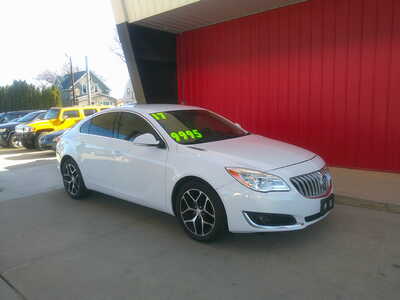 2017 Buick Regal, $9995. Photo 2