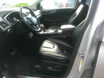 2016 Ford Edge, $7995. Photo 6