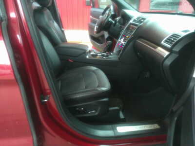 2016 Ford Explorer, $8995. Photo 8