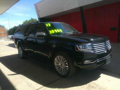 2017 Lincoln Navigator L, $10900. Photo 2