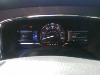 2017 Lincoln Navigator L, $10900. Photo 11