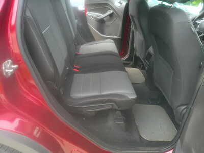 2015 Ford Escape, $5995. Photo 9