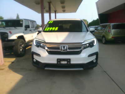 2021 Honda Pilot, $12995. Photo 4