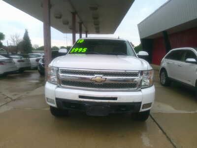 2010 Chevrolet 1500 Crew Cab, $3995. Photo 4