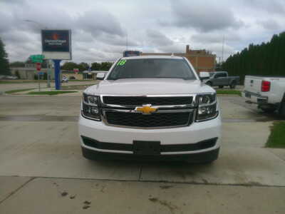 2018 Chevrolet Suburban, $9995. Photo 4