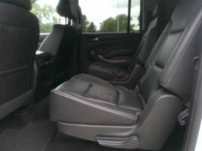 2018 Chevrolet Suburban, $9995. Photo 7