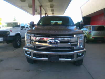 2019 Ford F250 Crew Cab, $31500. Photo 4