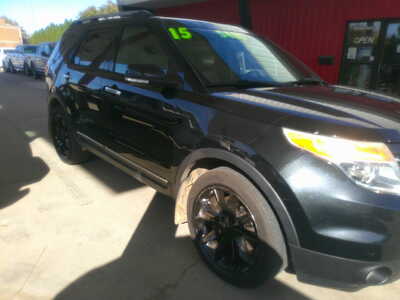 2015 Ford Explorer, $5495. Photo 2