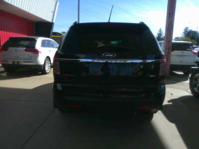 2015 Ford Explorer, $5495. Photo 5