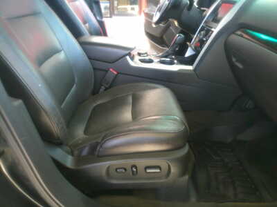 2015 Ford Explorer, $5495. Photo 8