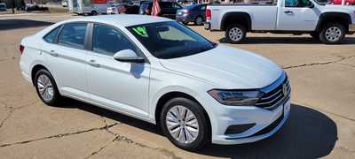 2019 Volkswagen Jetta, $18490. Photo 1