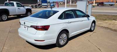 2019 Volkswagen Jetta, $16990. Photo 3