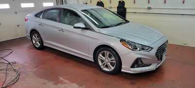2018 Hyundai Sonata, $16990. Photo 2