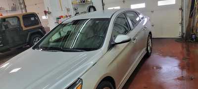 2018 Hyundai Sonata, $16990. Photo 5