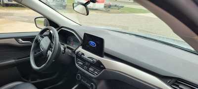 2022 Ford Escape, $24990. Photo 5
