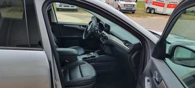 2022 Ford Escape, $24990. Photo 6