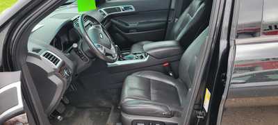 2014 Ford Explorer, $11990. Photo 5