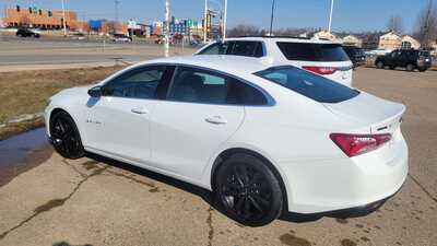 2025 Chevrolet Malibu, $23990. Photo 3
