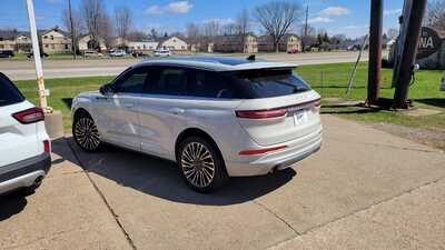 2020 Lincoln Corsair, $25990. Photo 3
