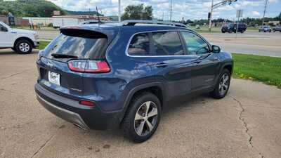 2019 Jeep Cherokee, $17980. Photo 4