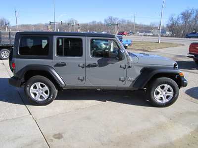 2021 Jeep Wrangler Unlimited, $23999. Photo 4