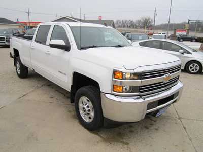 2018 Chevrolet 2500 Crew Cab, $31999. Photo 3