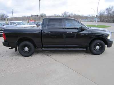 2017 RAM 1500 Crew Cab, $11999. Photo 4