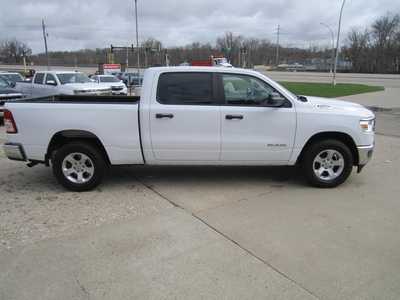 2019 RAM 1500 Crew Cab, $22999. Photo 4