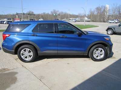 2022 Ford Explorer, $19999. Photo 2