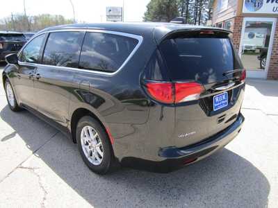 2022 Chrysler Voyager, $19999. Photo 7