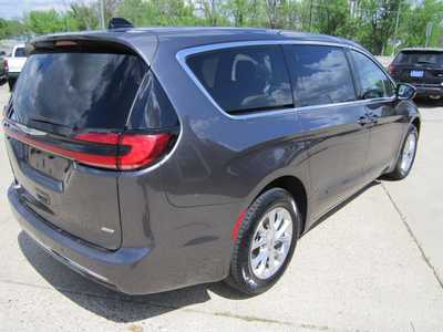 2023 Chrysler Pacifica, $14999. Photo 5