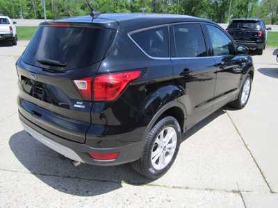 2019 Ford Escape, $8999. Photo 5
