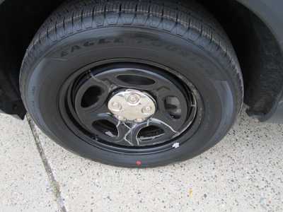 2022 Ford Explorer, $19777. Photo 9