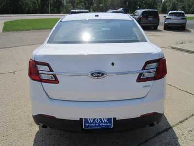 2017 Ford Taurus, $7999. Photo 6