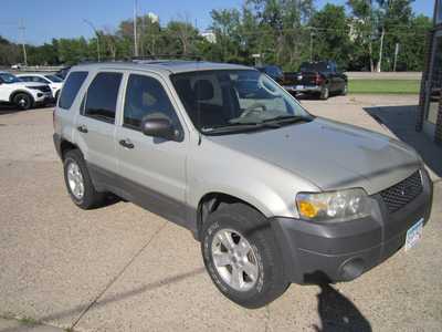 2005 Ford Escape, $2999. Photo 3