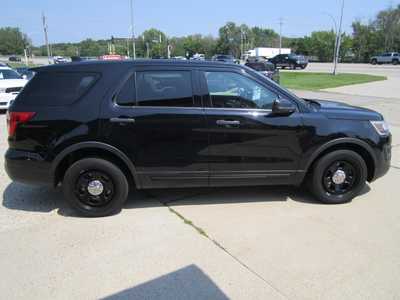 2016 Ford Explorer, $8999. Photo 4