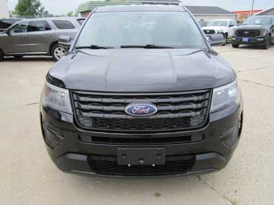 2018 Ford Explorer, $9999. Photo 2