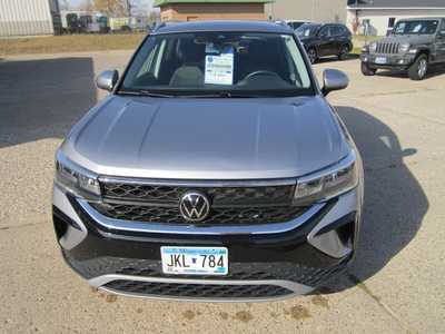 2022 Volkswagen Taos, $17999. Photo 2