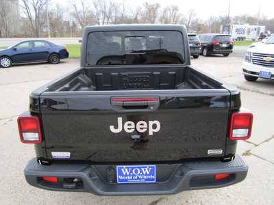 2023 Jeep Gladiator, $28999. Photo 6