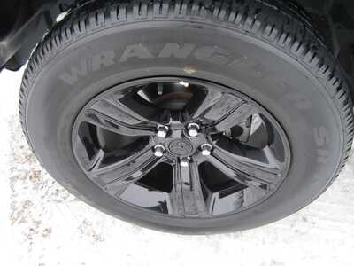 2024 RAM 1500 Crew Cab, $29499. Photo 9