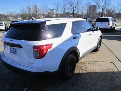 2021 Ford Explorer, $13999. Photo 5