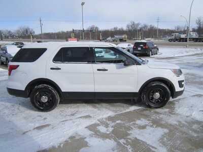 2019 Ford Explorer, $7999. Photo 4