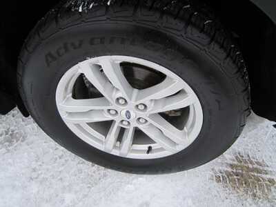 2022 Ford Explorer, $19999. Photo 10