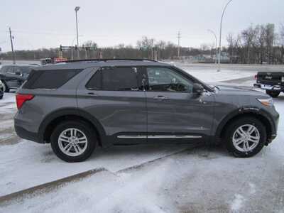 2022 Ford Explorer, $19999. Photo 4