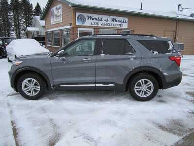 2022 Ford Explorer, $19999. Photo 8