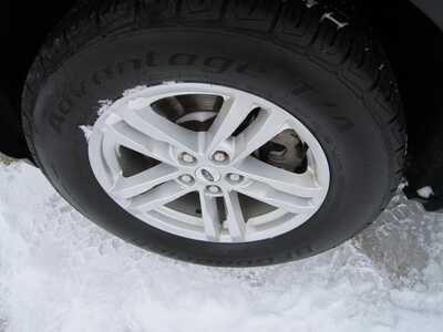 2022 Ford Explorer, $19999. Photo 9