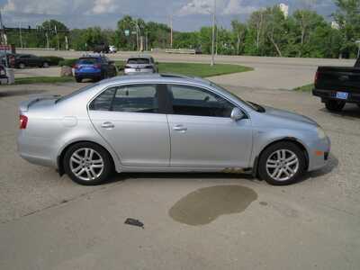 2007 Volkswagen Jetta, $3999. Photo 4