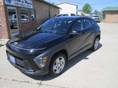 2025 Hyundai Kona, $15999. Photo 1