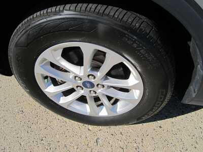 2022 Ford Escape, $14999. Photo 9